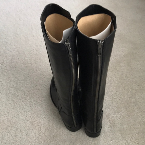 NWT Frye Melissa Stud Back Zip Boots - Picture 6 of 13